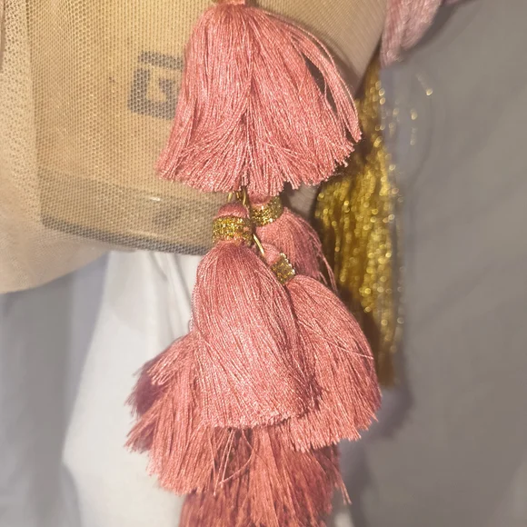 Chic Pink Turban with Tassel Earrings - Picture 5 of 6